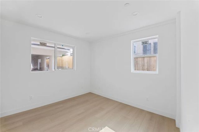 4511 Rosewood Avenue, Los Angeles, CA 90004