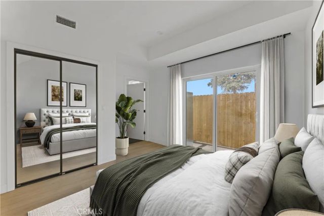 4511 Rosewood Avenue, Los Angeles, CA 90004