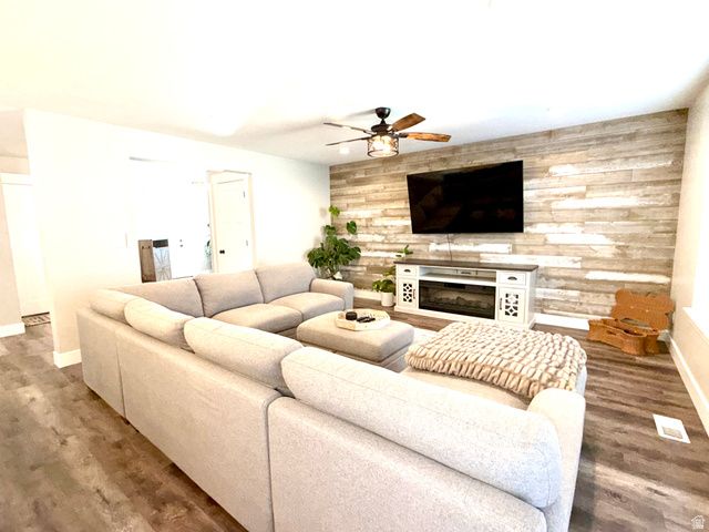 35 E WATER LN, Vineyard, UT 84059