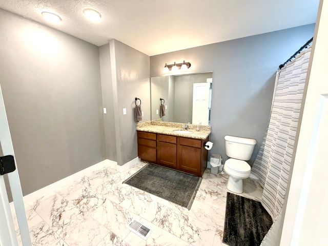 35 E WATER LN, Vineyard, UT 84059