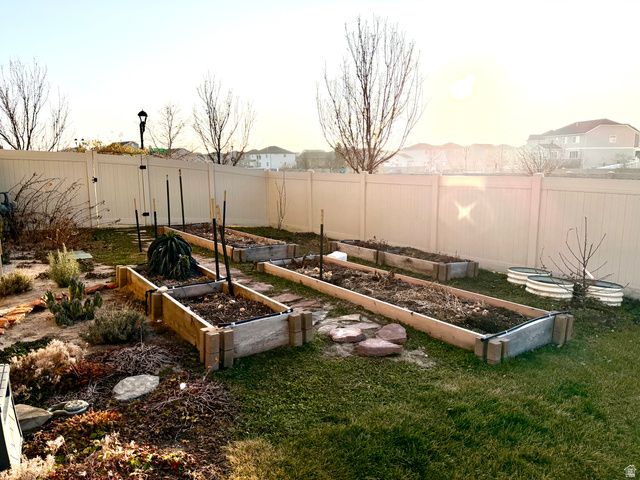 35 E WATER LN, Vineyard, UT 84059