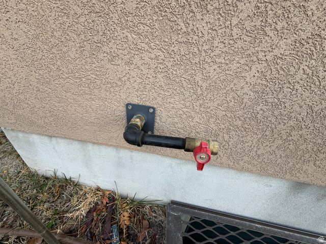 35 E WATER LN, Vineyard, UT 84059