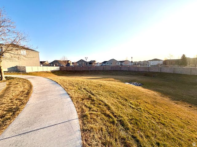 35 E WATER LN, Vineyard, UT 84059