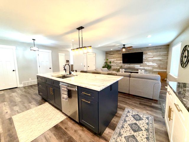 35 E WATER LN, Vineyard, UT 84059