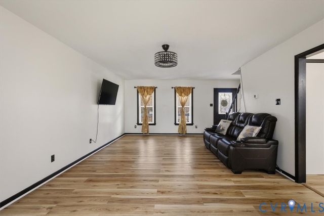 5325 White Pickett Ln, North Chesterfield, VA 23237