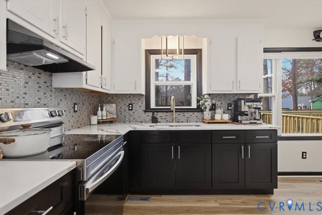 5325 White Pickett Ln, North Chesterfield, VA 23237