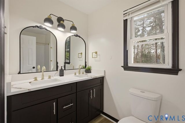 5325 White Pickett Ln, North Chesterfield, VA 23237