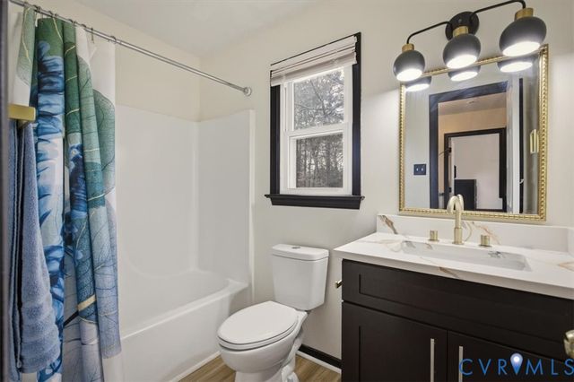 5325 White Pickett Ln, North Chesterfield, VA 23237