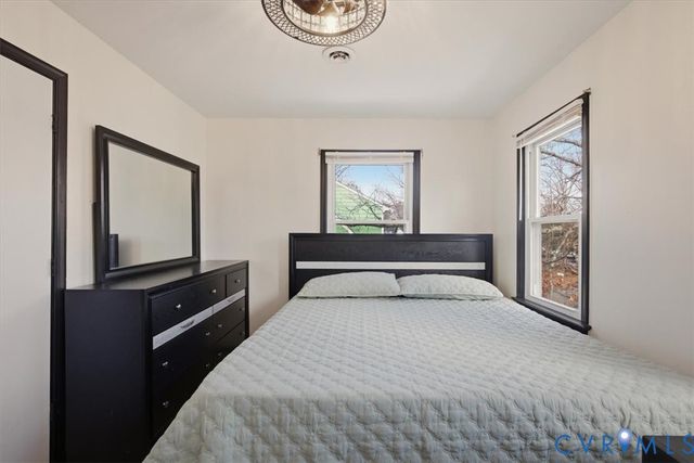 5325 White Pickett Ln, North Chesterfield, VA 23237