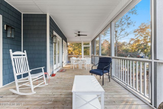 230 NE 36th Street, Oak Island, NC 28465