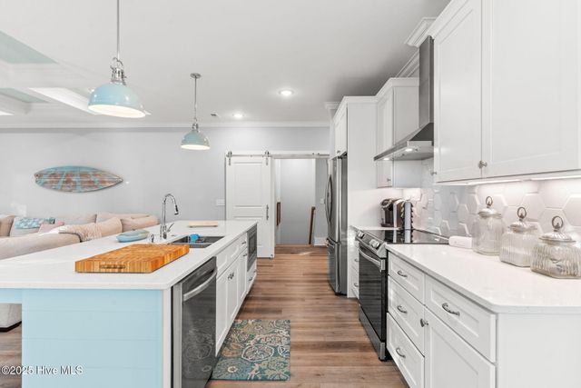 230 NE 36th Street, Oak Island, NC 28465