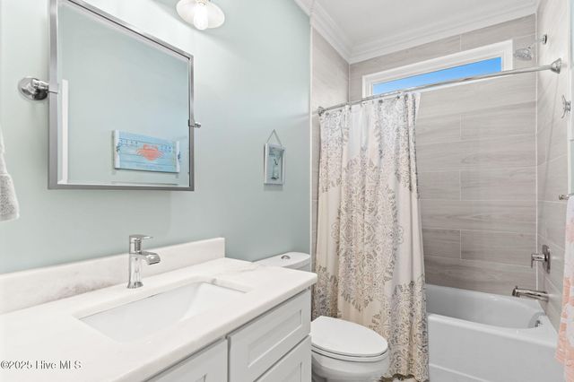 230 NE 36th Street, Oak Island, NC 28465