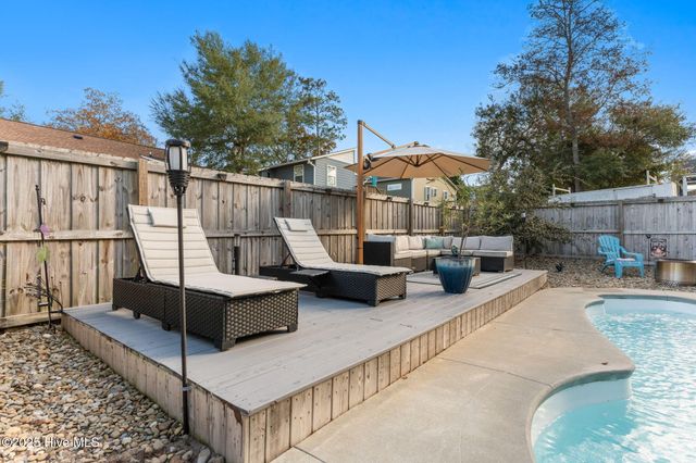 230 NE 36th Street, Oak Island, NC 28465