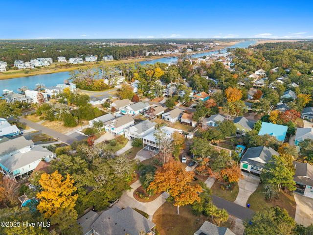 230 NE 36th Street, Oak Island, NC 28465