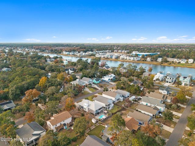 230 NE 36th Street, Oak Island, NC 28465