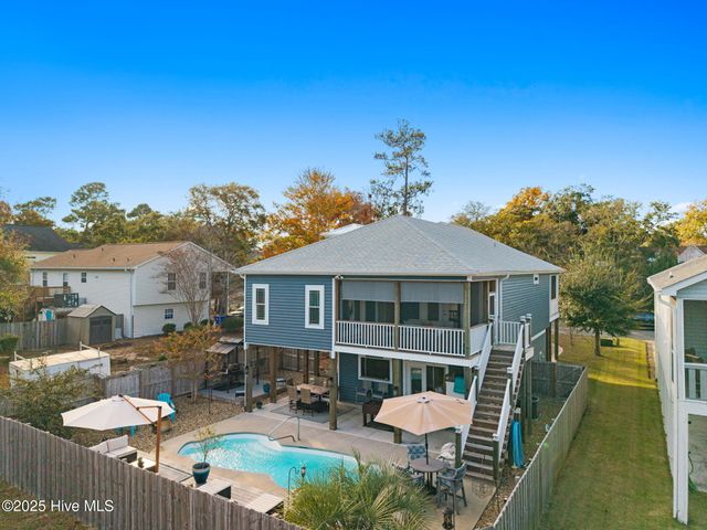 230 NE 36th Street, Oak Island, NC 28465