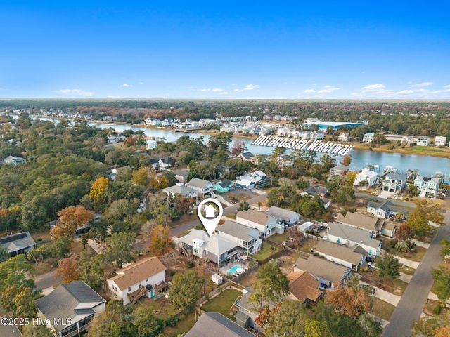 230 NE 36th Street, Oak Island, NC 28465