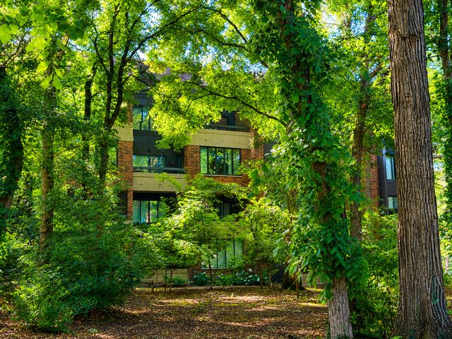 1401 Burr Oak Road 303B, Hinsdale, IL 60521