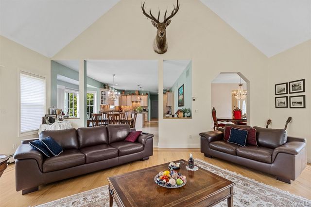 20 Goshen Road, Chester, NY 10918