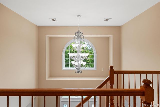 20 Goshen Road, Chester, NY 10918