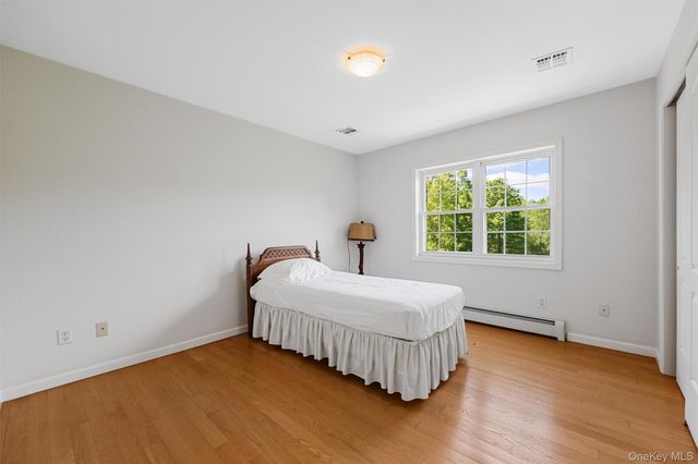 20 Goshen Road, Chester, NY 10918