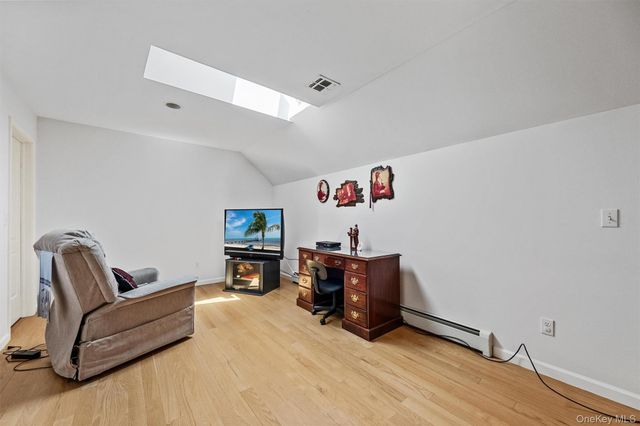 20 Goshen Road, Chester, NY 10918