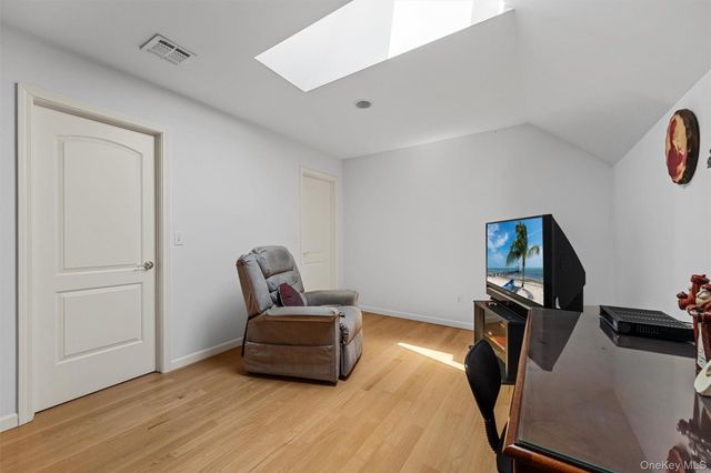 20 Goshen Road, Chester, NY 10918