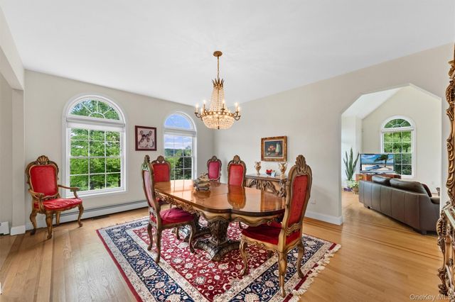 20 Goshen Road, Chester, NY 10918