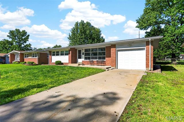 9645 Venice Drive, St Louis, MO 63136