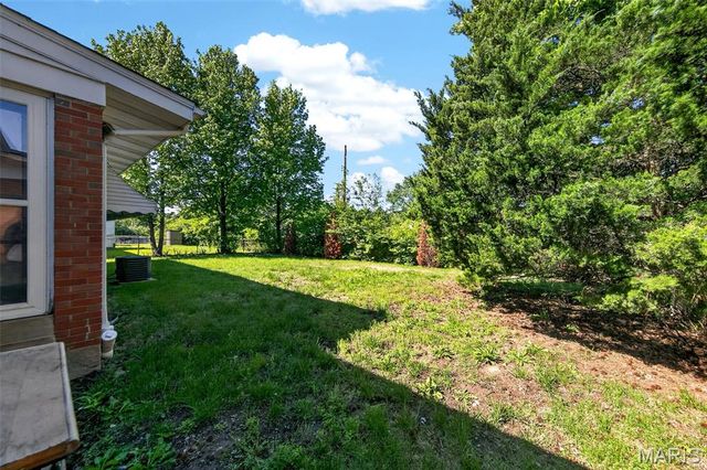 9645 Venice Drive, St Louis, MO 63136