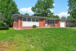 9645 Venice Drive, St Louis, MO 63136