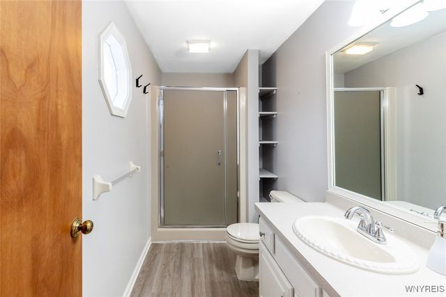 35 Britannia Dr, Amherst, NY 14051