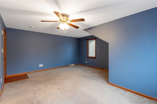 35 Britannia Dr, Amherst, NY 14051