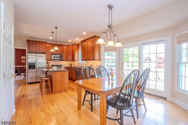 44 Titus Rd, Montgomery Twp., NJ 08558