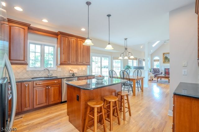 44 Titus Rd, Montgomery Twp., NJ 08558