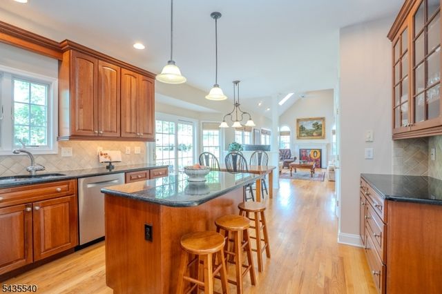 44 Titus Rd, Montgomery Twp., NJ 08558