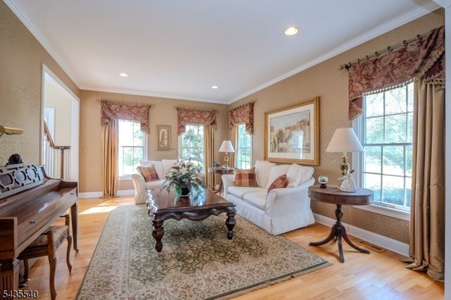44 Titus Rd, Montgomery Twp., NJ 08558