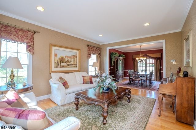 44 Titus Rd, Montgomery Twp., NJ 08558