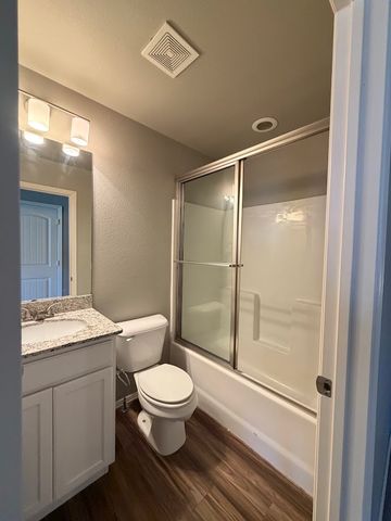 2787 W Blackstone, Fayetteville, AR 72704