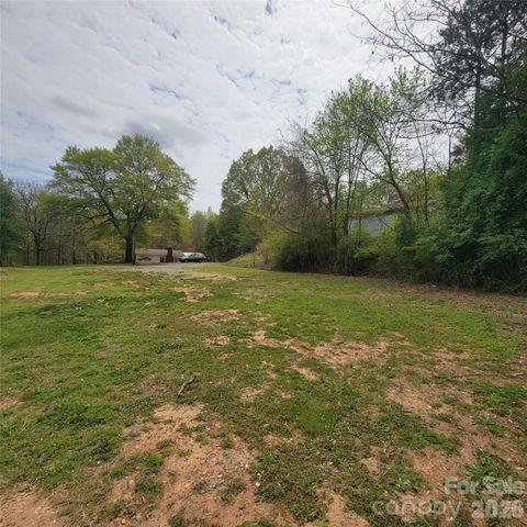 230 Walnut Street, Belmont, NC 28012