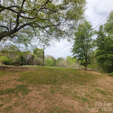 230 Walnut Street, Belmont, NC 28012