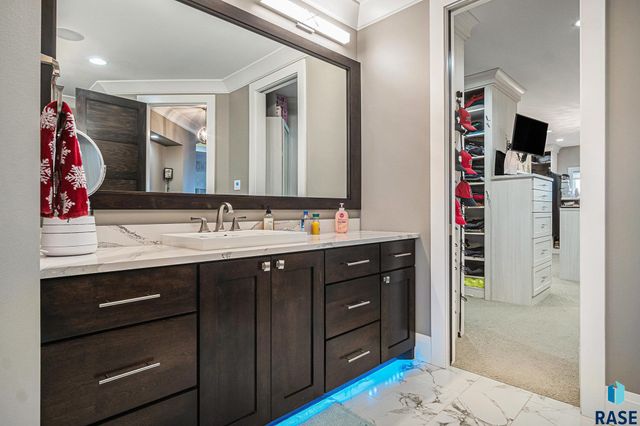 8800 N Kiwanis Ave Avenue, Sioux Falls, SD 57107