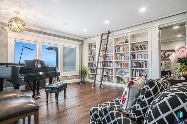 8800 N Kiwanis Ave Avenue, Sioux Falls, SD 57107