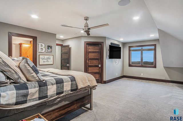 8800 N Kiwanis Ave Avenue, Sioux Falls, SD 57107