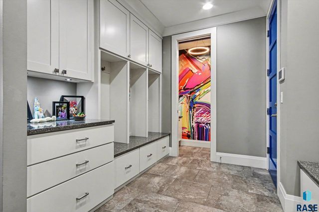 8800 N Kiwanis Ave Avenue, Sioux Falls, SD 57107