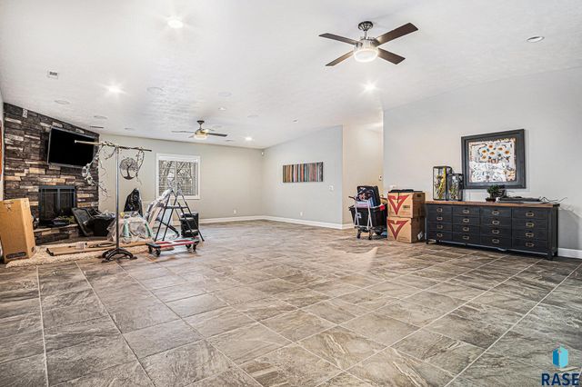 8800 N Kiwanis Ave Avenue, Sioux Falls, SD 57107