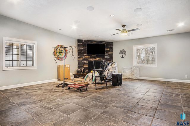 8800 N Kiwanis Ave Avenue, Sioux Falls, SD 57107