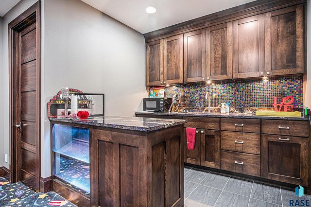 8800 N Kiwanis Ave Avenue, Sioux Falls, SD 57107