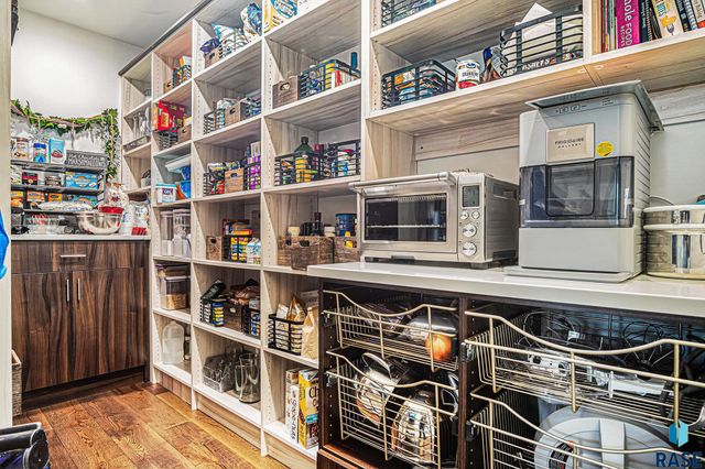 8800 N Kiwanis Ave Avenue, Sioux Falls, SD 57107