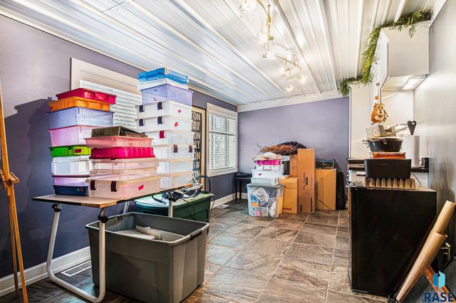 8800 N Kiwanis Ave Avenue, Sioux Falls, SD 57107